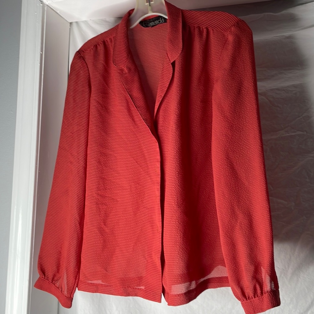Amanda 5/6 100% polyester sheer button down